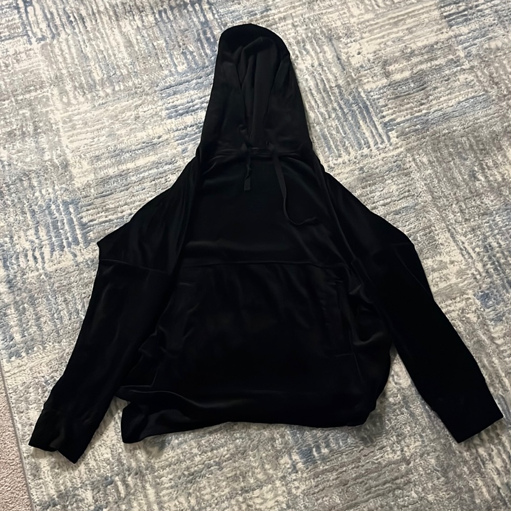 Comfy Black hooded Sweatshirt